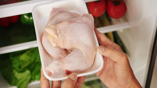 Cómo almacenar correctamente el pollo en el refrigerador sin que se ponga en mal estado