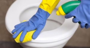  El truco definitivo para limpiar tu inodoro y dejarlo como nuevo