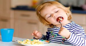 Primeros alimentos: cinco recetas sencillas y nutritivas para bebés
