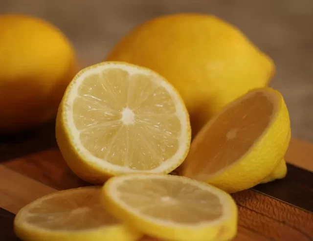 No tires la cáscara de limón si sufres de dolores articulares.